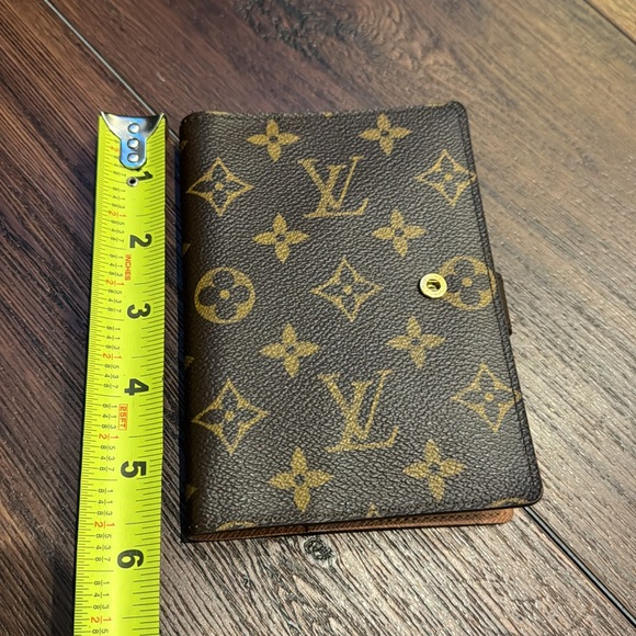 Louis Vuitton Authentic Monogram Agenda also can be Passport holder. - Picture 4 of 11